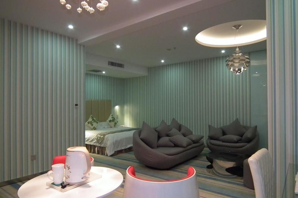 Victoria Hotel Луоян Екстериор снимка