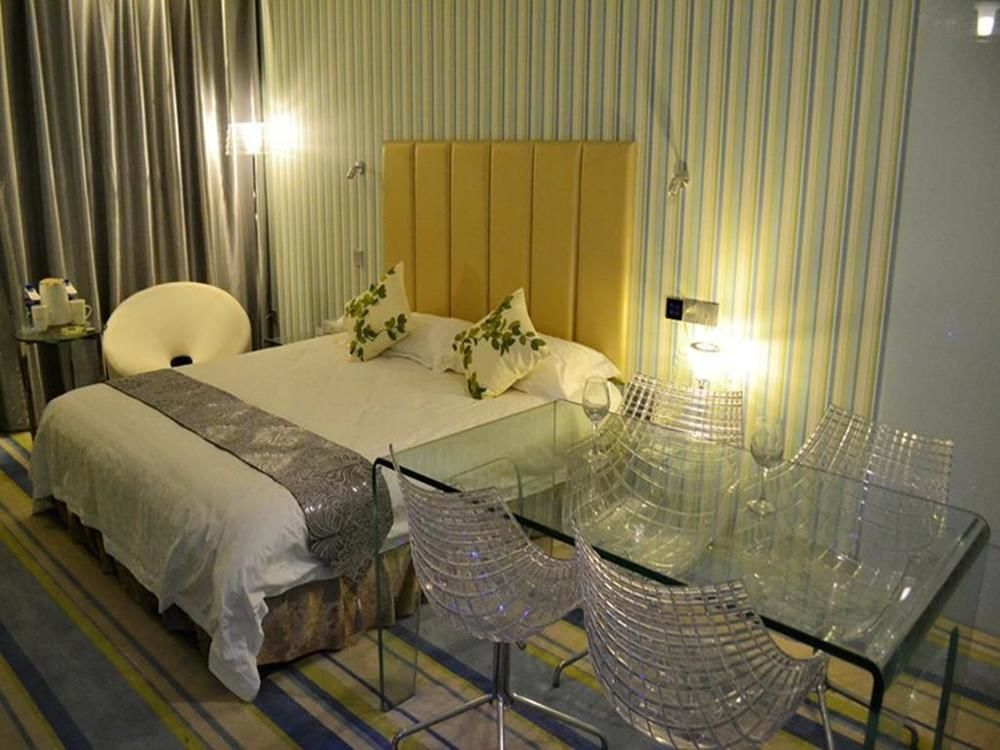 Victoria Hotel Луоян Екстериор снимка