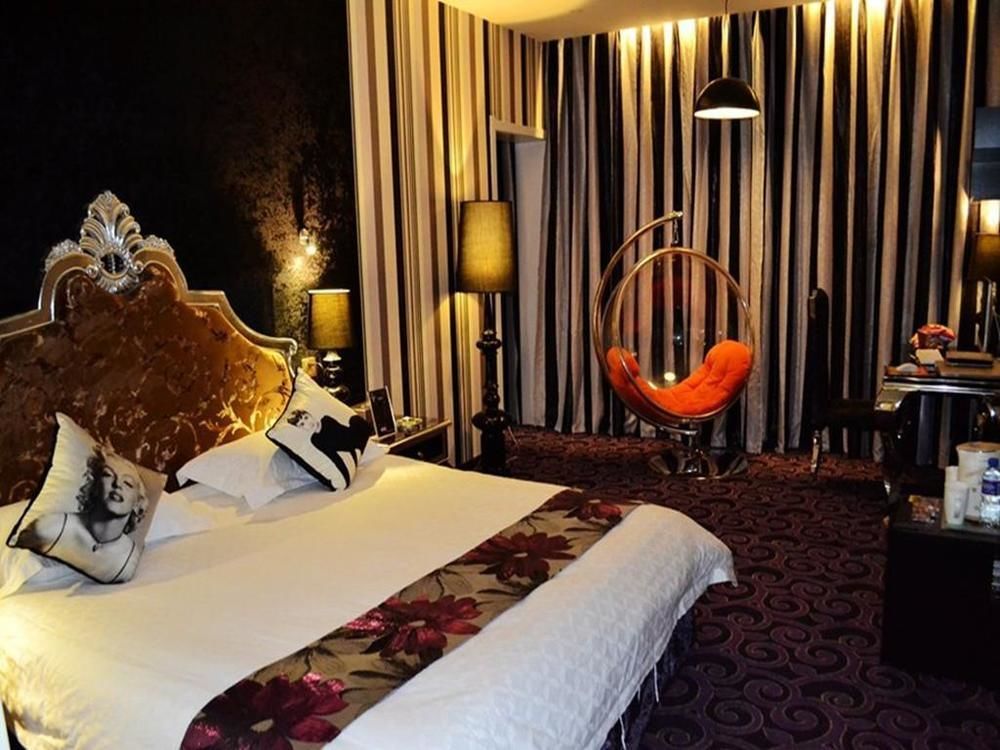 Victoria Hotel Луоян Екстериор снимка