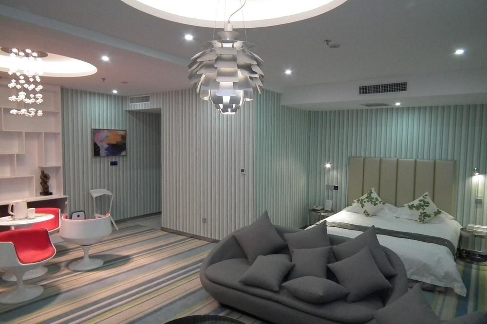 Victoria Hotel Луоян Екстериор снимка