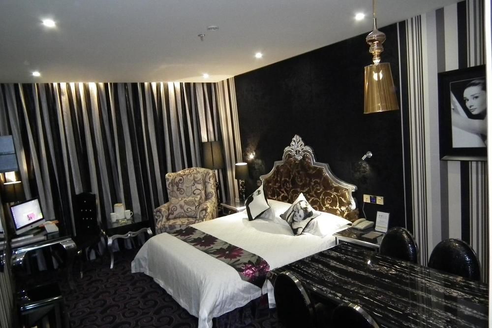 Victoria Hotel Луоян Екстериор снимка