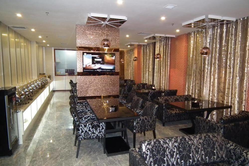 Victoria Hotel Луоян Екстериор снимка