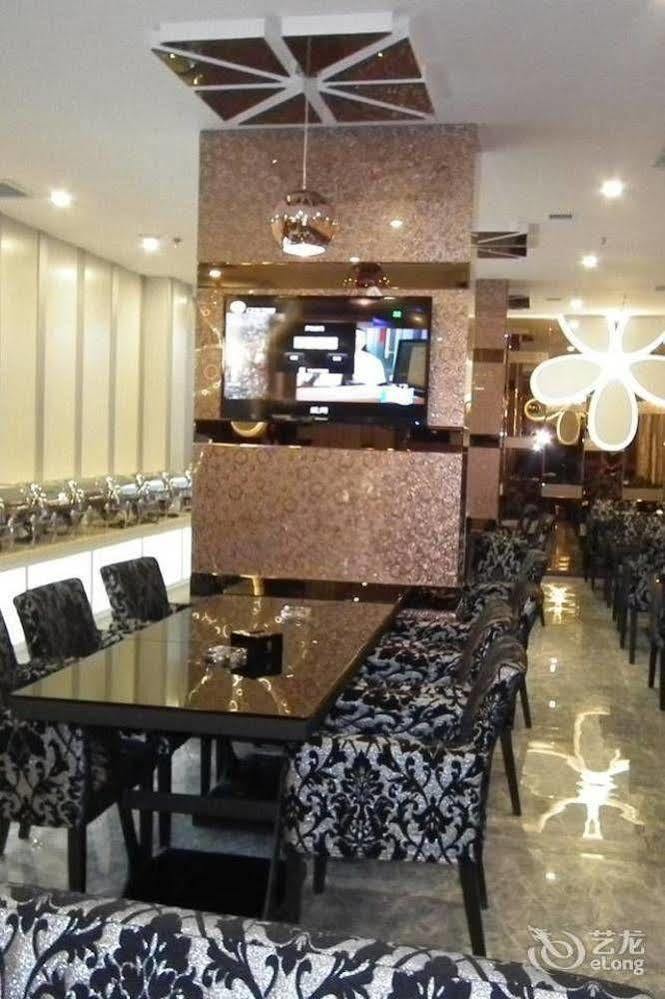 Victoria Hotel Луоян Екстериор снимка