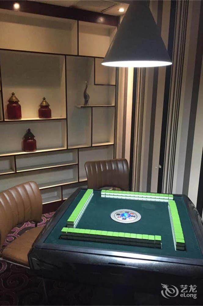 Victoria Hotel Луоян Екстериор снимка