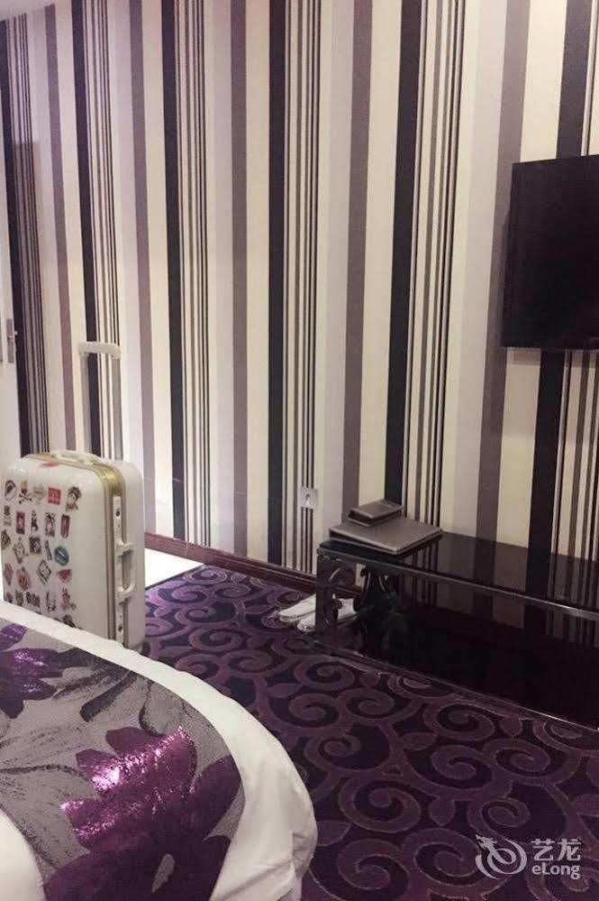 Victoria Hotel Луоян Екстериор снимка
