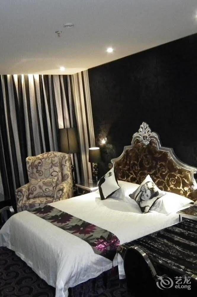 Victoria Hotel Луоян Екстериор снимка